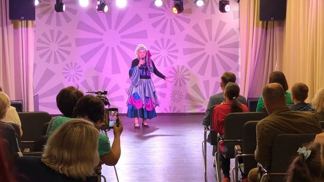 Олеся Тараненко исполняет песню "Гадалка" смотреть онлайн