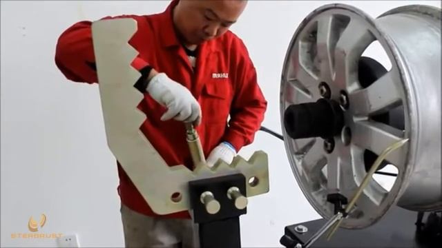 Станок для правки дисков AE&T АА-RSM695 смотреть онлайн