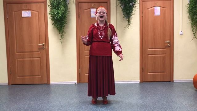 2023 56 392 Olesya sings the song You re a gray little girl смотреть онлайн