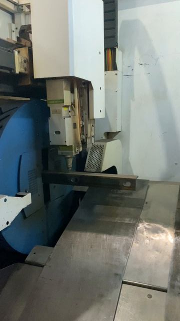 Резка уголка. Лазерный труборез Senfeng SF6020T, длина заготовки 6000 мм, резка трубы до 12 мм