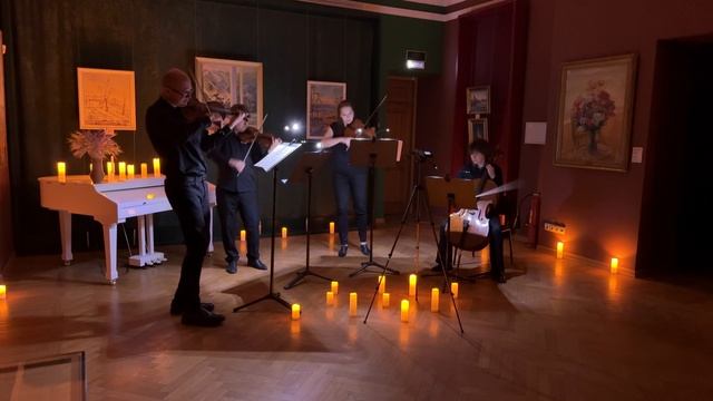 “We Will Rock You”-Queen