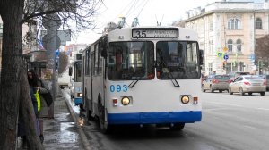 Троллейбус Екатеринбурга ЗиУ-682Г-012 [Г0А] борт. №093 маршрут №35 на ост. «Центральная гостиница»