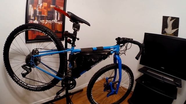 Lauf Fork Salsa Fargo 2 With Schwalbe Ice Spiker Pro Studded Tires..