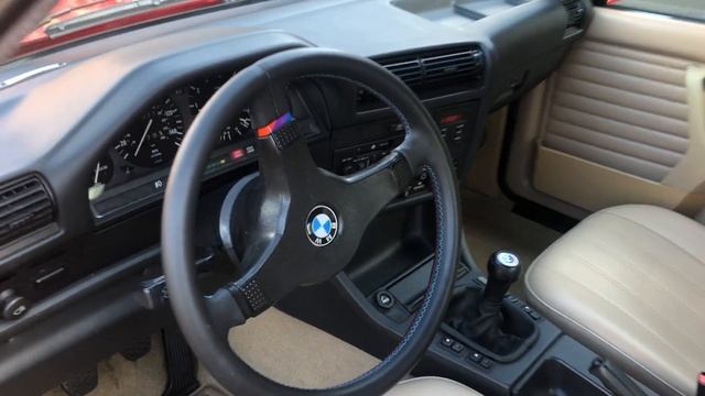 1991 BMW 318i Walk Around смотреть онлайн