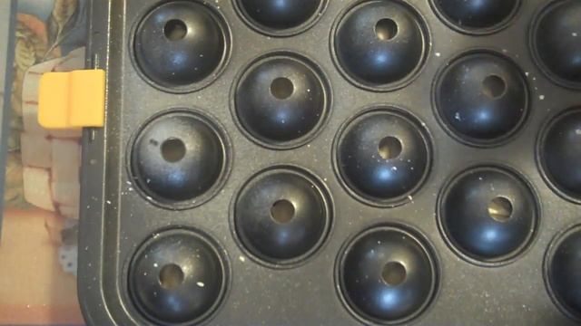 How To Make Cake Pops W/ Cake Pop Mold HD