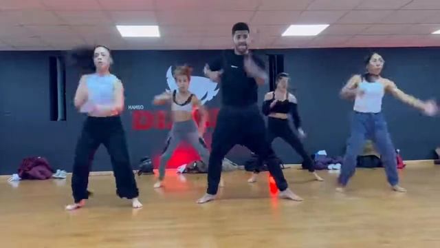 Salsa Footwork Shines - Diago Camilo Workshop смотреть онлайн