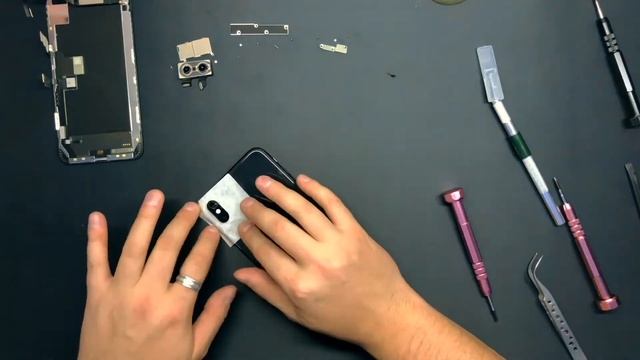 Замена стекла основной (задней) камеры на iPhone Xs Max смотреть онлайн