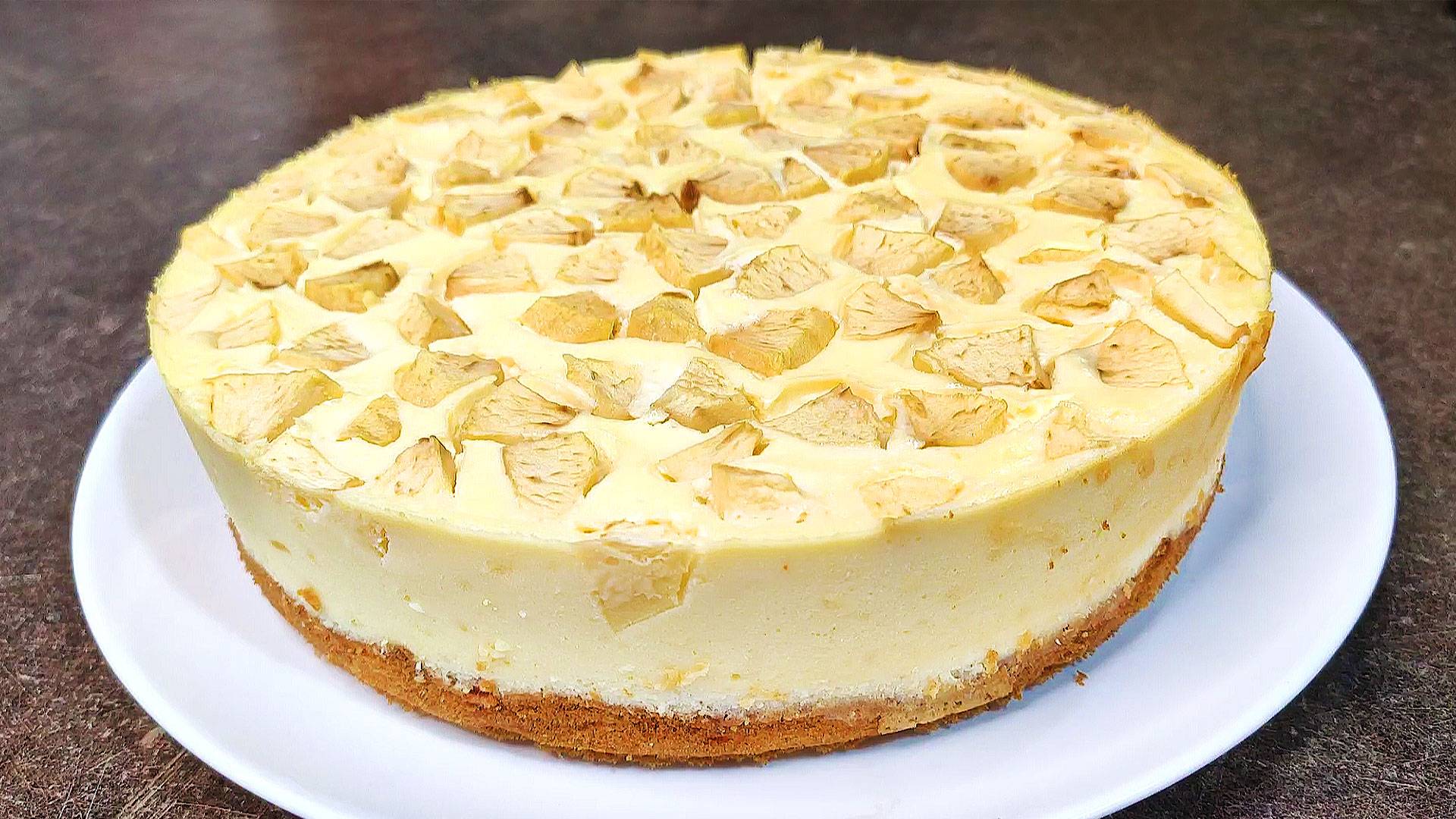 Творожная шарлотка - простой рецепт в духовке! Разлетается на ура! смотреть онлайн