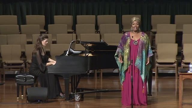 Vissi D'arte from Tosca (Puccini) Angela Brown, soprano, Kelleen Strutz, piano смотреть онлайн