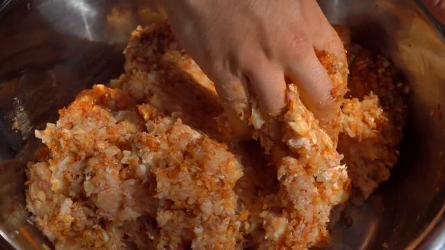 ЛЮЛЯ-КЕБАБ из КУРИЦЫ на мангале! МЯСОРУБКА НЕ НУЖНА! (ENG SUB) смотреть онлайн