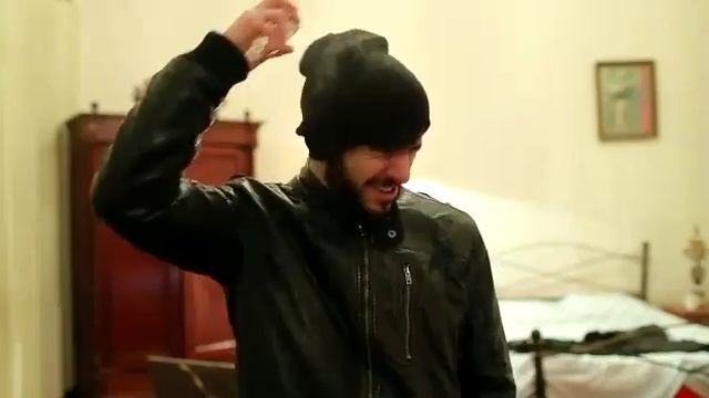 На лабутенах. Прикол