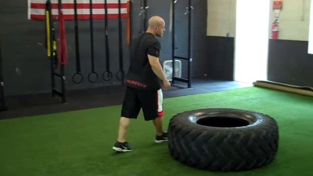 Tractor Tire Flip/Jump Tech @ Top Line Gym смотреть онлайн