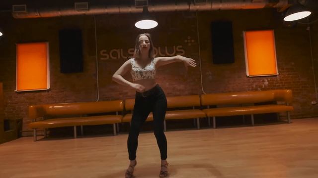 Lady Bachata | Варвара Козинец смотреть онлайн