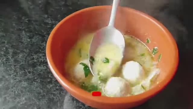 Сливочный суп с фрикадельками — идеален для Атаки! 🍲✨ смотреть онлайн