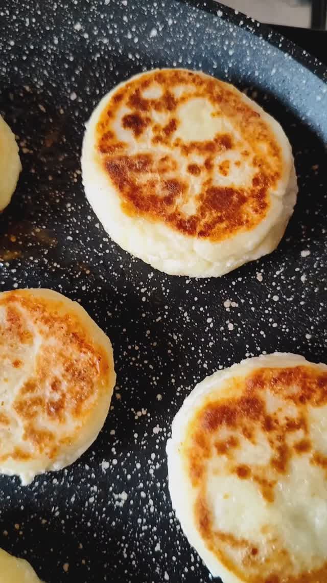 Лучший ЛАЙФХАК найден🤪👌 #лайфхаки #проверкалайфхаков #сырники #завтрак #lifehacks #yummy #shorts