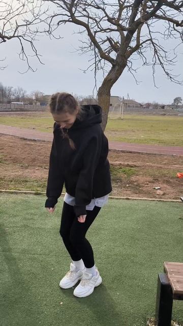 Всем легкой недели. И хорошего настроения! 
#танцы #хорошеенастроение #скоролето