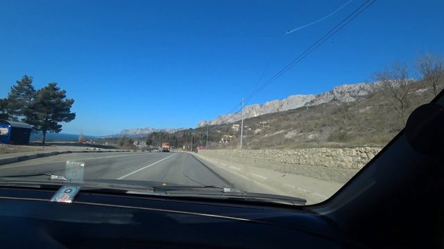 Дорога Ялта-Севастополь 2025. Разговор в пути смотреть онлайн