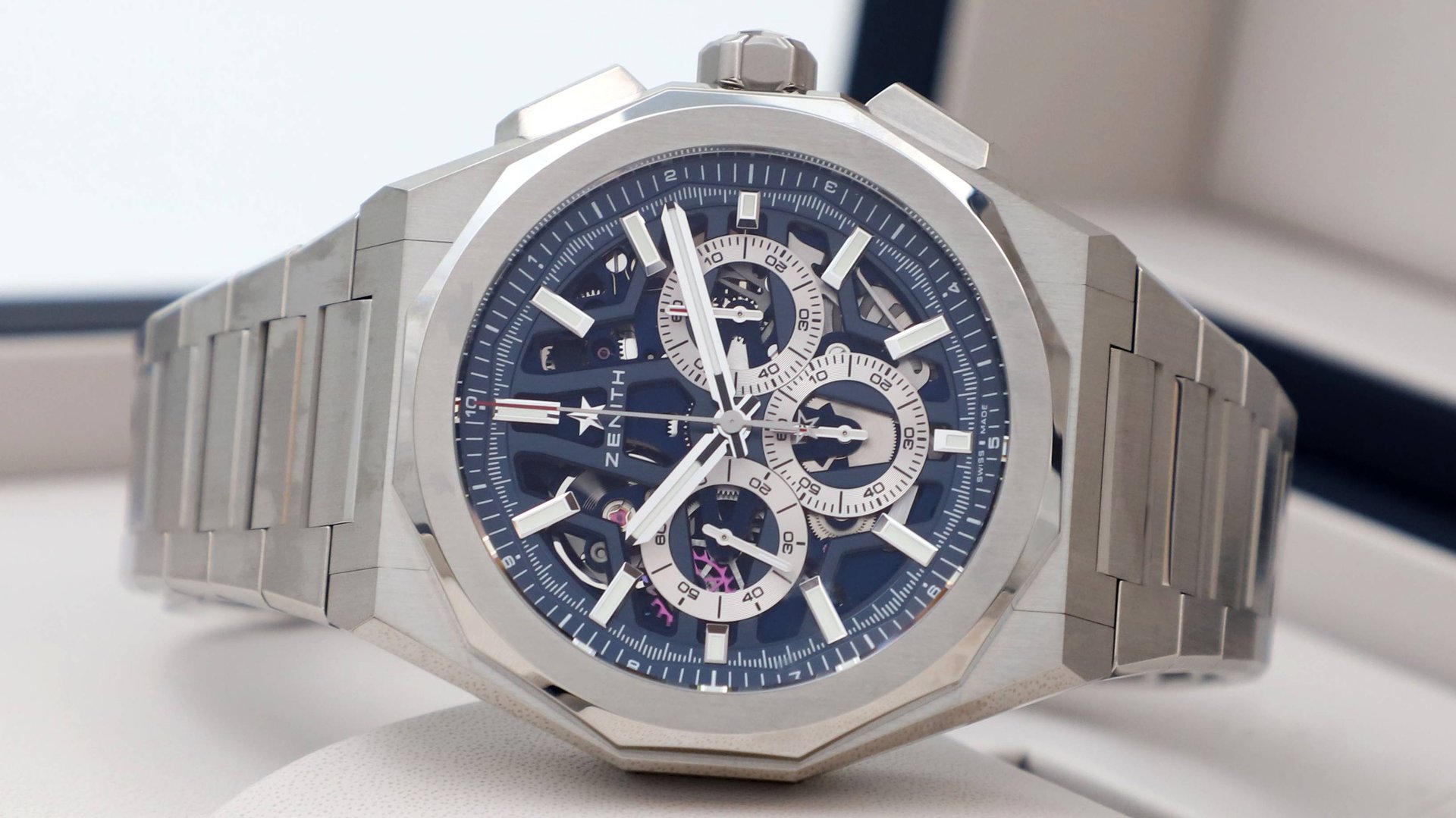 Zenith Defy Skyline Chronograph Skeleton 42 mm 03.9500.3600/79.I001 смотреть онлайн