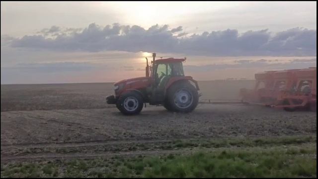 СКО р-он Шал-Акына. Сеялка ВС-Универсальная "Авангад". смотреть онлайн
