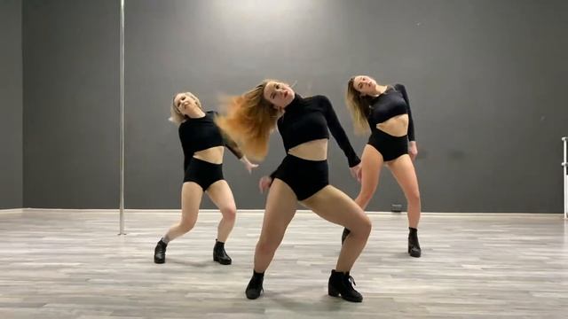 Rihanna - roc me out (dancehall female dance) смотреть онлайн