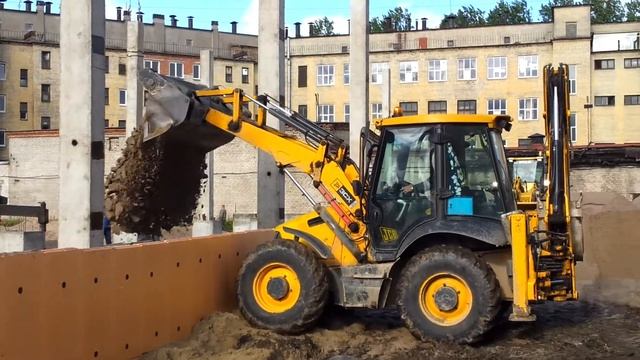 Аренда экскаватора погрузчика www.starenda.ru смотреть онлайн