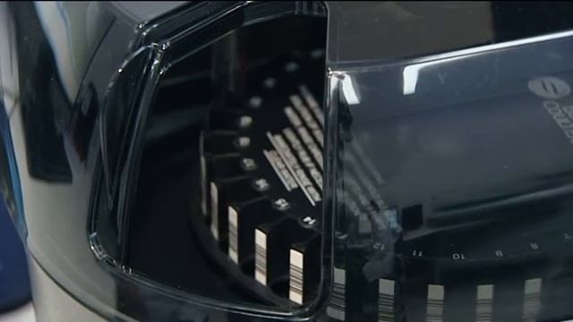 Лаборант из Ханты-Мансийска раскрыла секреты исследовательской профессии смотреть онлайн