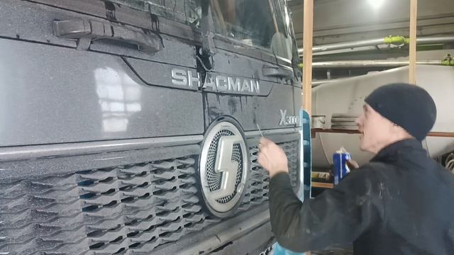 Ремонт дворников на китайском грузовике SHACMAN X3000. смотреть онлайн