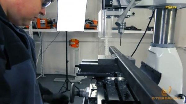 Фрезерно-сверлильный станок Stalex BF32