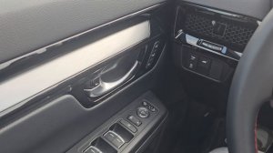 Демонстрация работы системы блокировки/разблокировки дверей при движении Honda CR-V 6