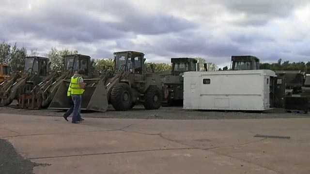 Экскаваторы и Трактора CAT и TEREX-1.MP4 смотреть онлайн