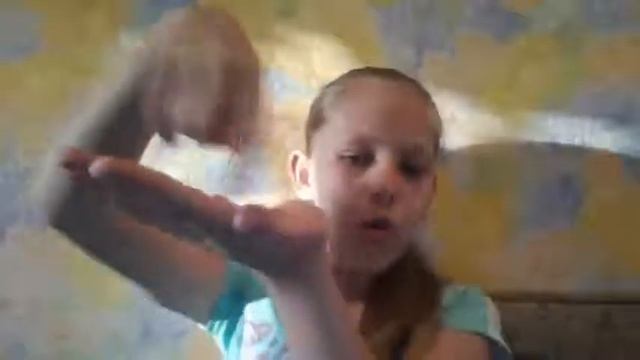 Elizabeth Bee| Минусы животных| Хомяк VS Кошка смотреть онлайн