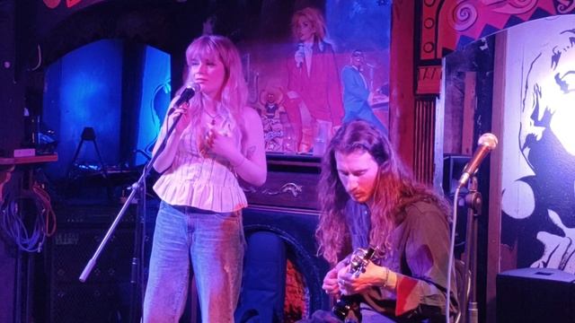 Melissa Rose with James Richards for Cherry Bomb at Chaplins And The Cellar Bar: Passing Thought смотреть онлайн