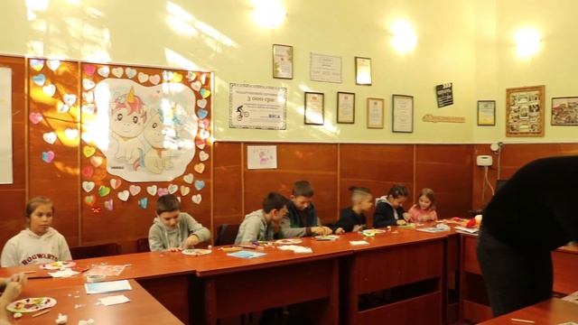 ЦДЮТ NEWS: Осіння арт-терапія для вихованців гуртка «Юні кореспонденти», 6.10.2022 смотреть онлайн