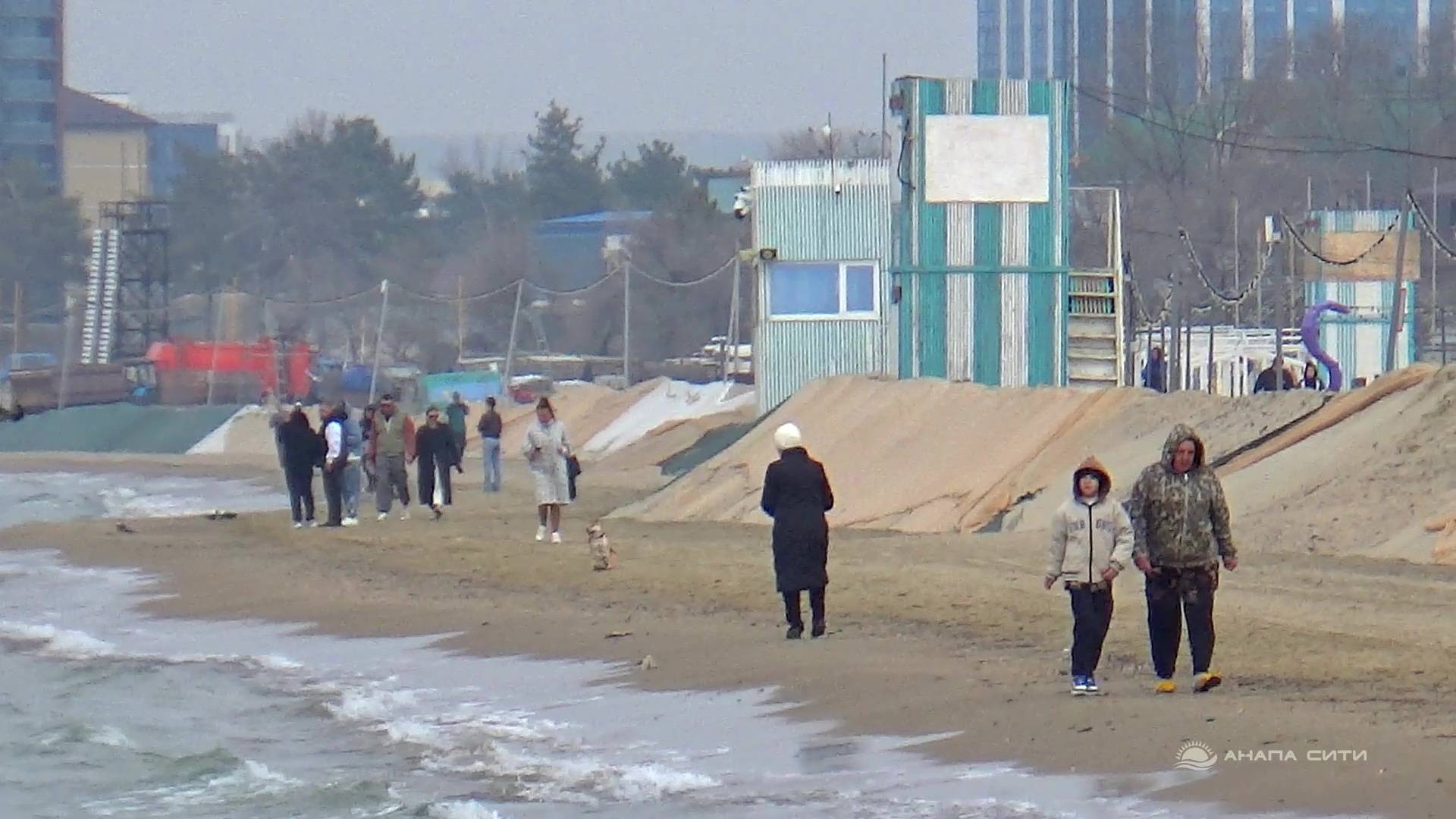 Анапа 17 марта. Состояние моря и пляжей города, лебеди вернулись. Без комментариев смотреть онлайн