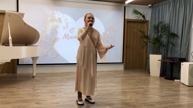 "Медведи не спят на диванах" - исполняет Тараненко Олеся смотреть онлайн