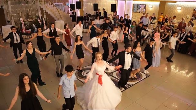 BAHÇE DUVARINDAN AŞTIM смотреть онлайн