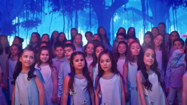 Arevik Music Centre - ՄԱՅՐԻԿ / MAYRIK (Official Music Video) смотреть онлайн