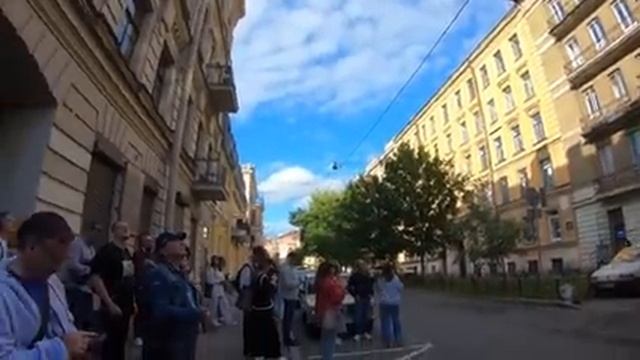 Где в Питере лучшее место для фото? Экскурсия от Лиговки до заброшенных казарм. смотреть онлайн