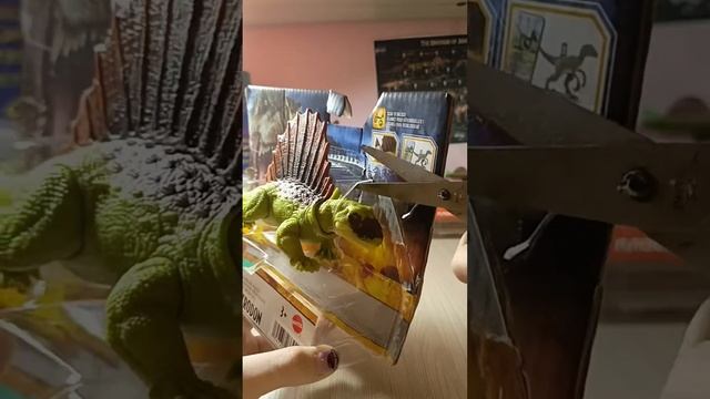обзор на мои посылки с велберис//диметродон и картхолдер Jurassic World//