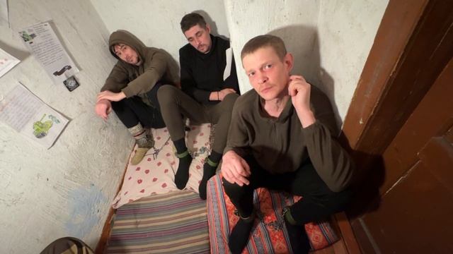 Пленные из Суджи. Их пощадили. Говорят об изменении тактики войны. Ближний бой становится реже. смотреть онлайн