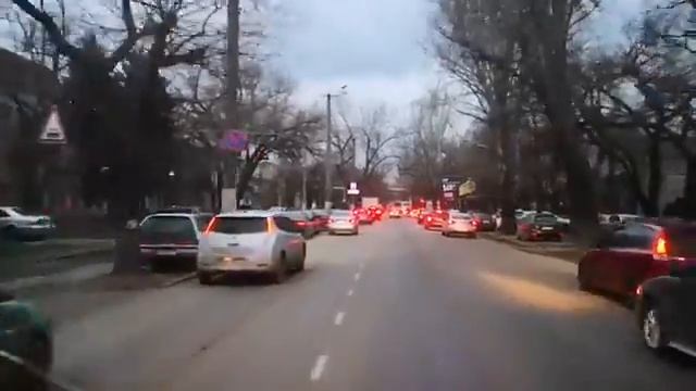 Как пропускают скорую в Одессе смотреть онлайн