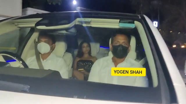 Shahid Kapoor Mira Rajput Kapoor At Grand Celebration Of Karan Johar 50 birthday party смотреть онлайн