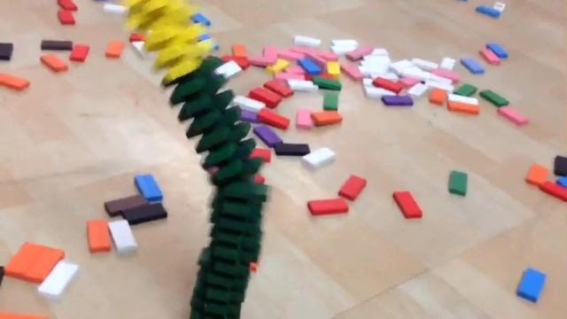 domino flat stack topple (1) смотреть онлайн