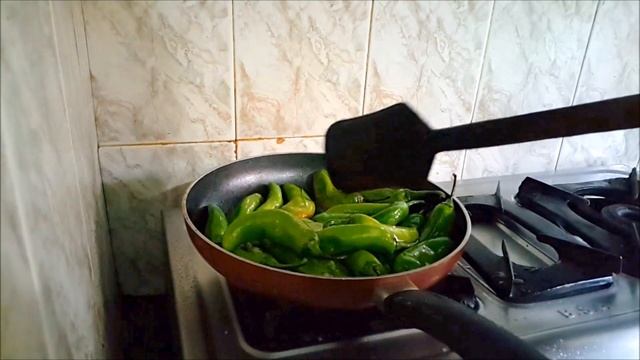 Homemade green chilli pickle смотреть онлайн