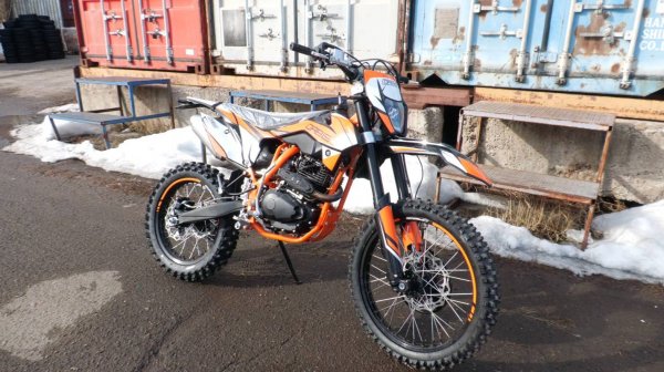 Мотоцикл ORBIS R2. Обзор.