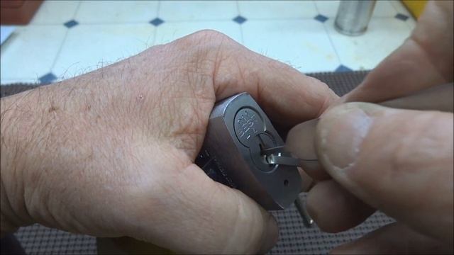 (166) Best Padlock PKS WC Keyway Picked Open to Control AGAIN! смотреть онлайн
