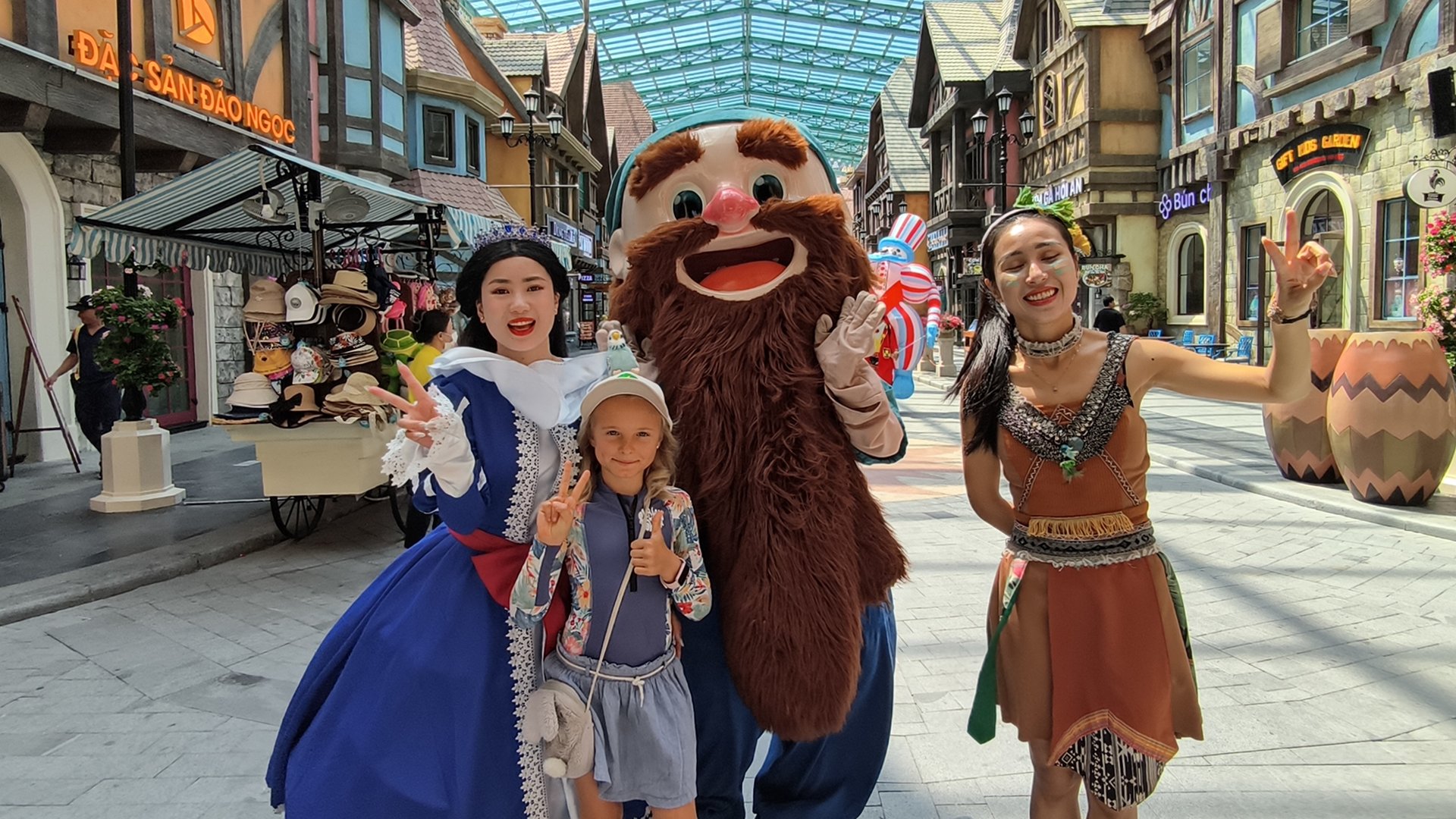 Вьетнам. Фукуок - Океанариум и парк аттракционов VinWonders