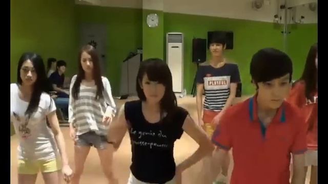 130725 'Call Me Maybe' dance practice Pt. 2 смотреть онлайн