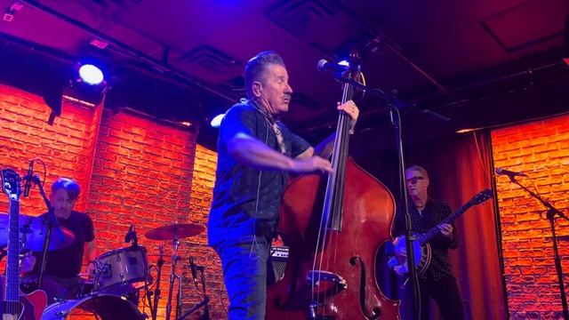 Lee Rocker (Stray Cats) tribute to Levon Helm 2024-6-23 смотреть онлайн