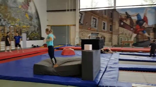 Спортекс батутистка смотреть онлайн